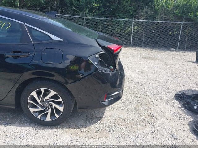 2017 HONDA CIVIC EX 18