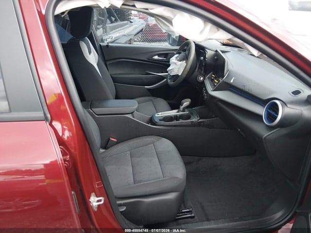 2025 CHEVROLET TRAX FWD LS 5