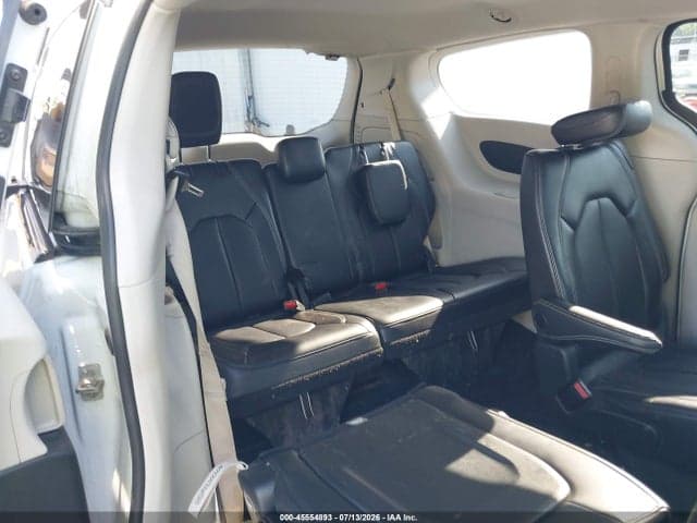 2024 CHRYSLER PACIFICA TOURING L 8