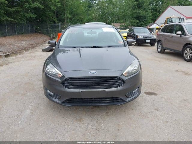 2017 FORD FOCUS SE 12