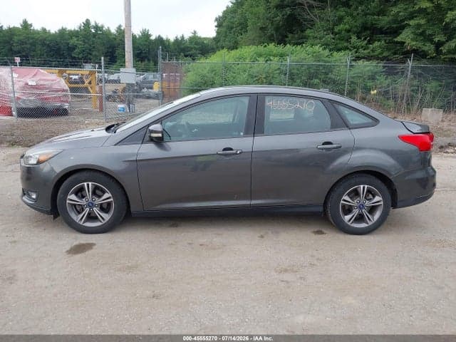 2017 FORD FOCUS SE 14