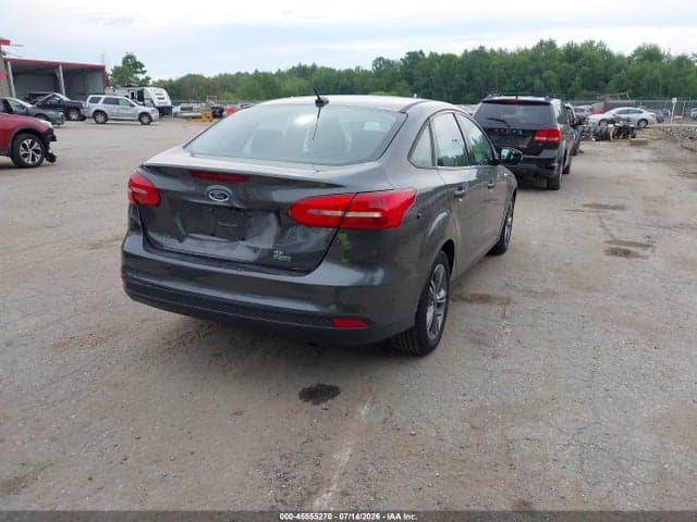 2017 FORD FOCUS SE 4