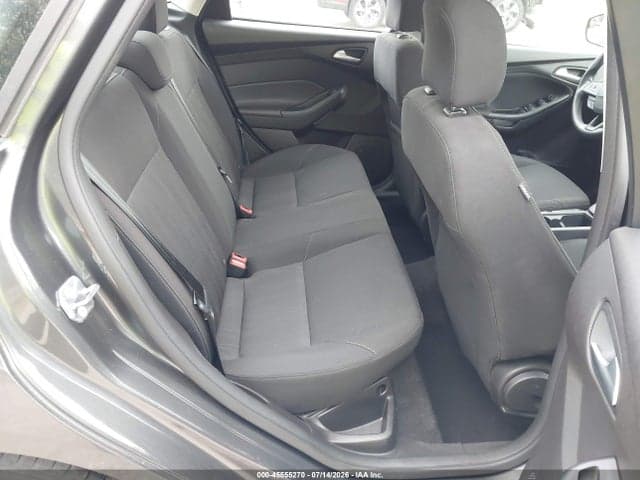 2017 FORD FOCUS SE 8