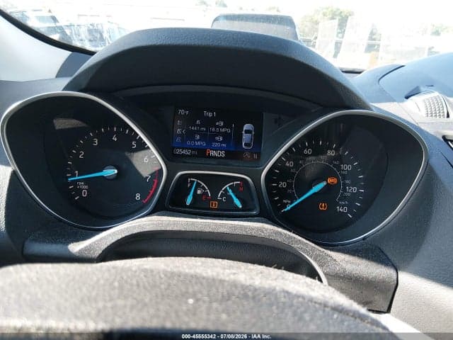 2017 FORD ESCAPE SE 7