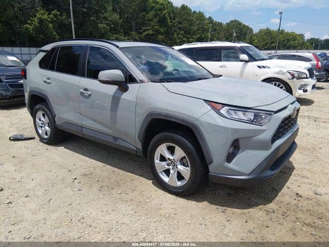 2021 TOYOTA RAV4 XLE 1