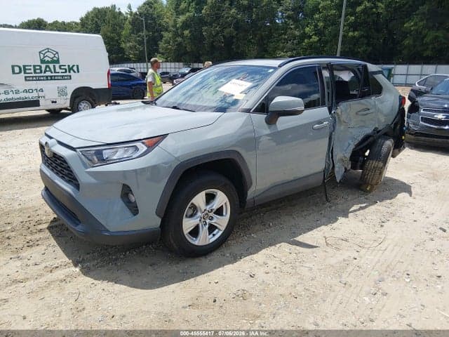 2021 TOYOTA RAV4 XLE 2