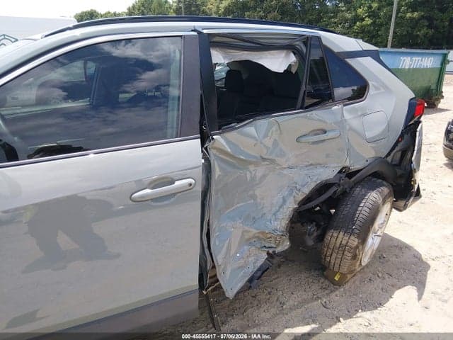 2021 TOYOTA RAV4 XLE 6