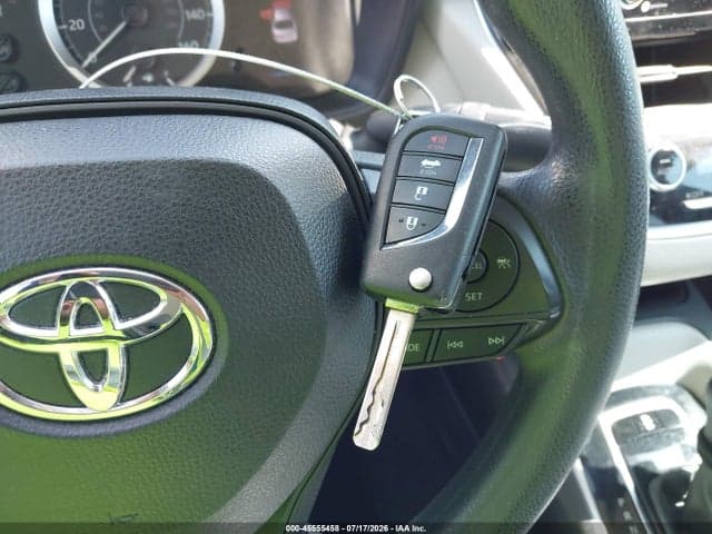 2021 TOYOTA COROLLA LE 11