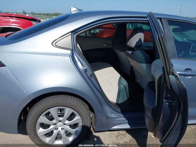 2021 TOYOTA COROLLA LE 8
