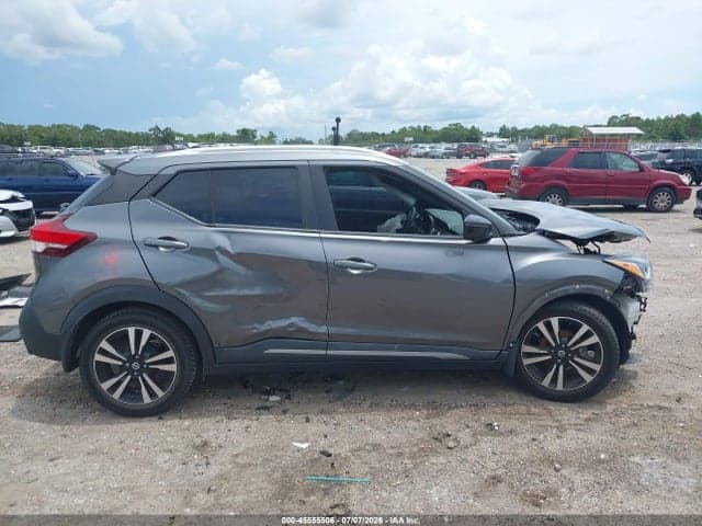2019 NISSAN KICKS SR 13