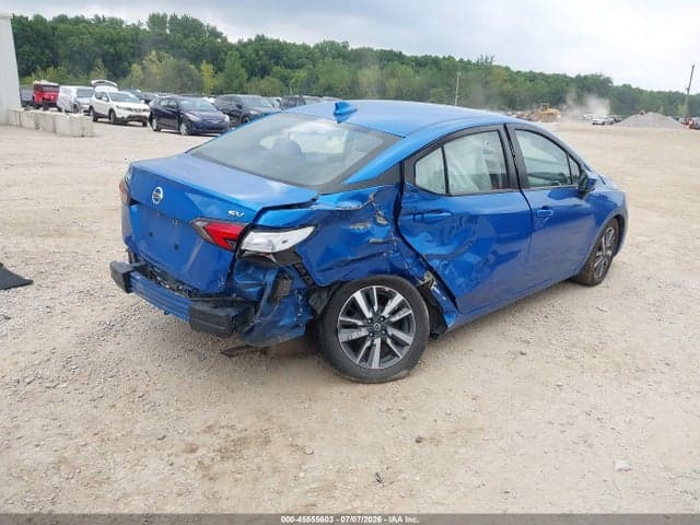 2021 NISSAN VERSA SV XTRONIC CVT 4