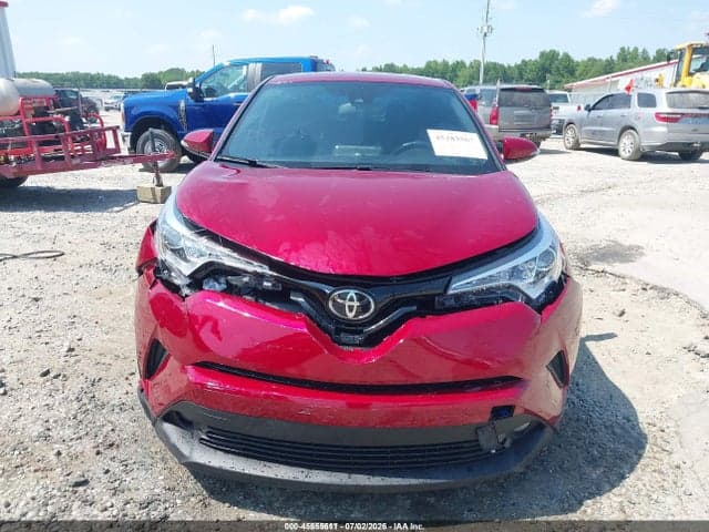 2018 TOYOTA C-HR XLE 12