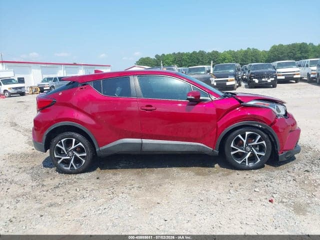 2018 TOYOTA C-HR XLE 13