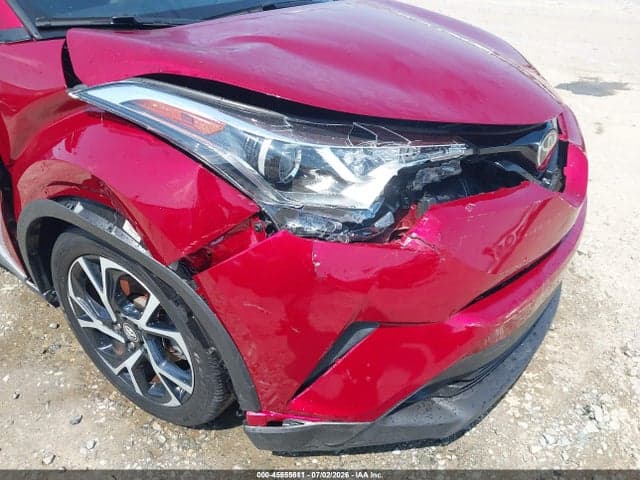2018 TOYOTA C-HR XLE 17