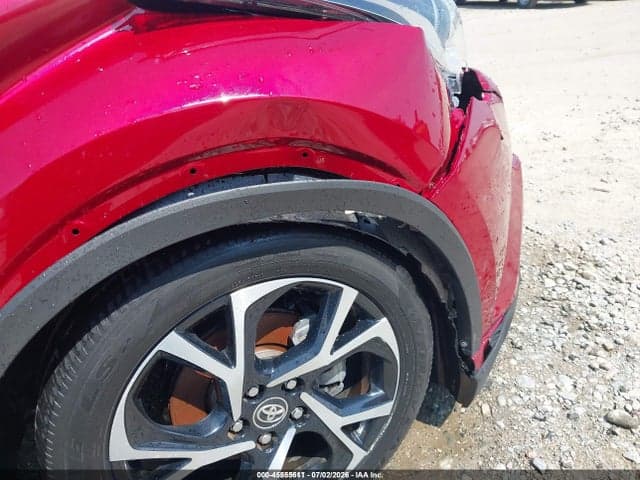 2018 TOYOTA C-HR XLE 19