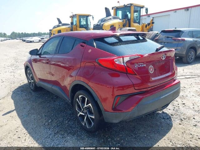 2018 TOYOTA C-HR XLE 3