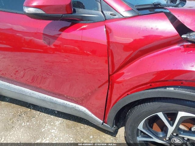 2018 TOYOTA C-HR XLE 21