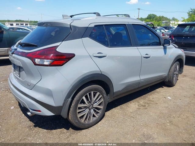 2021 NISSAN KICKS SV XTRONIC CVT 4