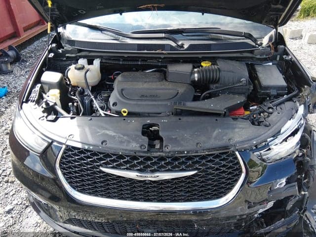 2024 CHRYSLER PACIFICA TOURING L 10