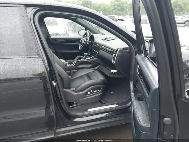 2019 PORSCHE CAYENNE 5