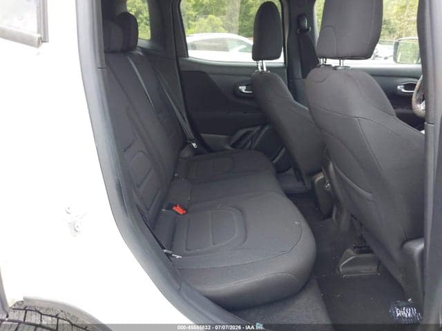 2021 JEEP RENEGADE LATITUDE FWD 8