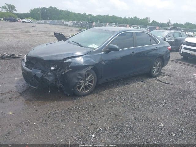 2017 TOYOTA CAMRY SE 2