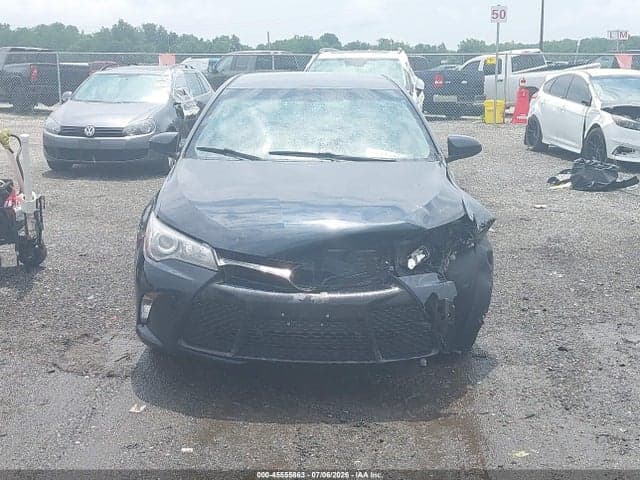 2017 TOYOTA CAMRY SE 12