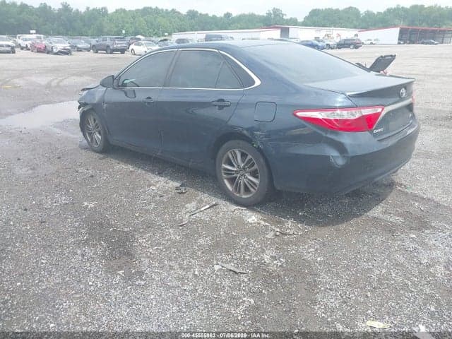 2017 TOYOTA CAMRY SE 3