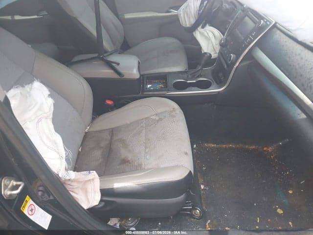 2017 TOYOTA CAMRY SE 5