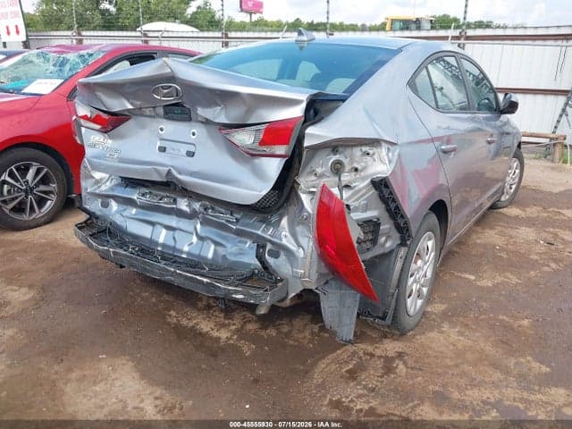 2017 HYUNDAI ELANTRA SE 4