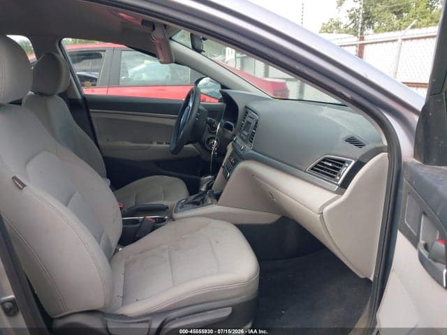 2017 HYUNDAI ELANTRA SE 5