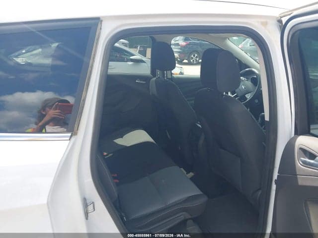 2017 FORD ESCAPE SE 8