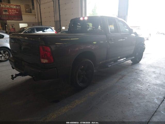 2019 RAM 1500 CLASSIC EXPRESS 4X4 6'4 BOX 4
