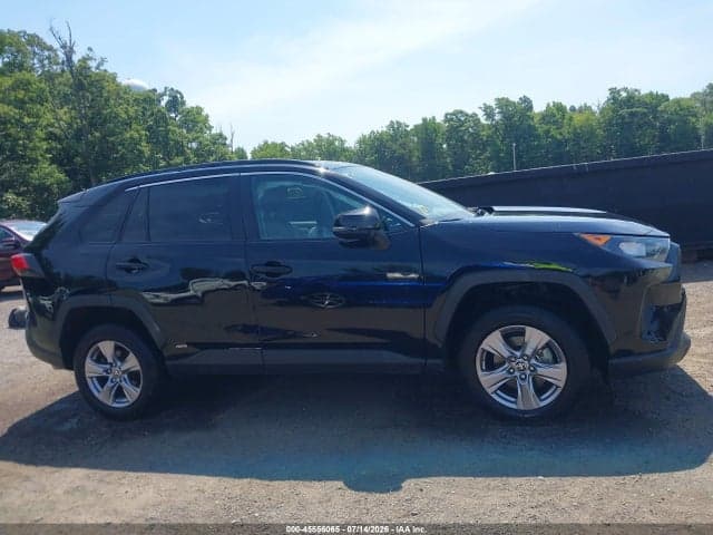 2022 TOYOTA RAV4 HYBRID LE 13
