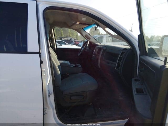 2017 RAM 1500 TRADESMAN 4X4 6'4 BOX 5