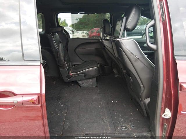 2019 CHRYSLER PACIFICA LIMITED 8