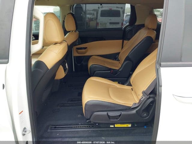 2024 KIA CARNIVAL MPV EX 8