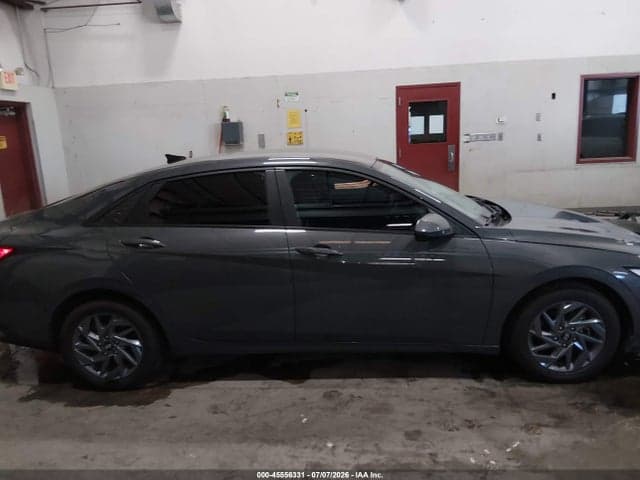 2024 HYUNDAI ELANTRA SEL 13