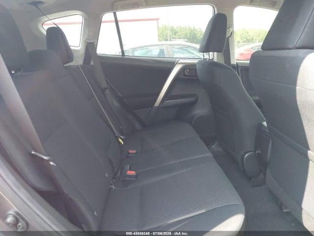 2018 TOYOTA RAV4 LE 8