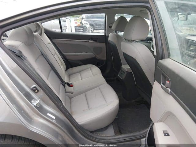 2017 HYUNDAI ELANTRA SE 8