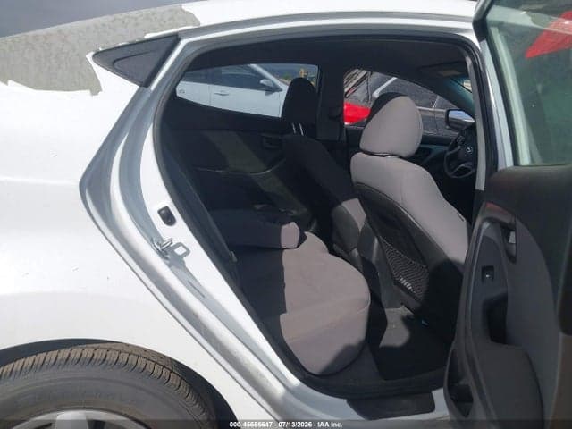 2016 HYUNDAI ELANTRA SE 8