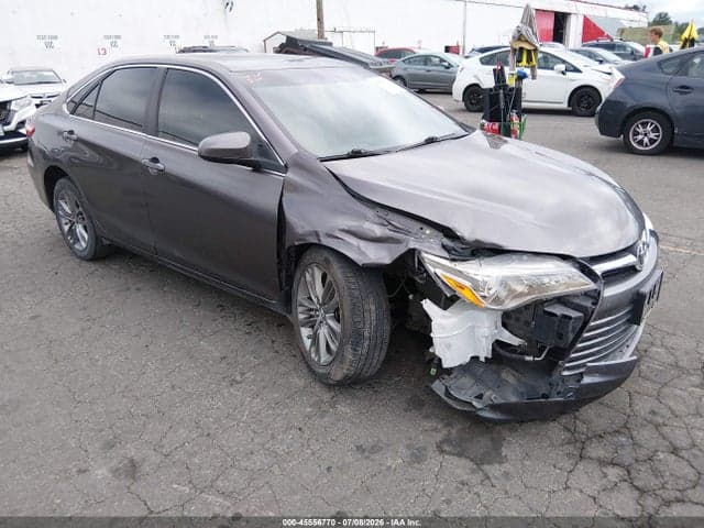 2017 TOYOTA CAMRY LE 1