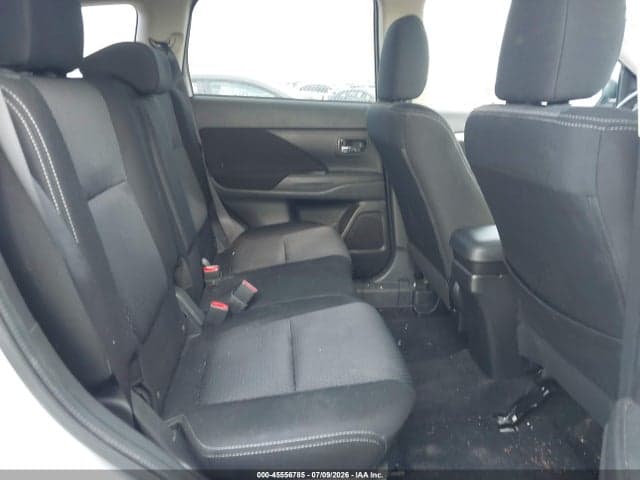 2018 MITSUBISHI OUTLANDER ES 8