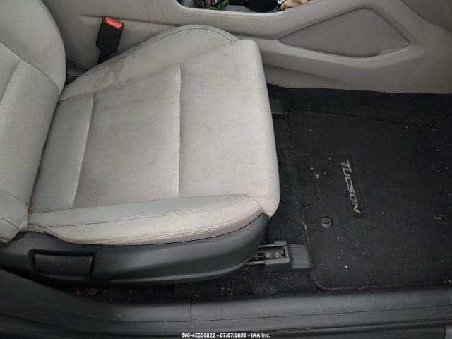 2018 HYUNDAI TUCSON VALUE 6