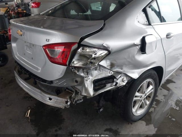 2017 CHEVROLET CRUZE LT AUTO 6