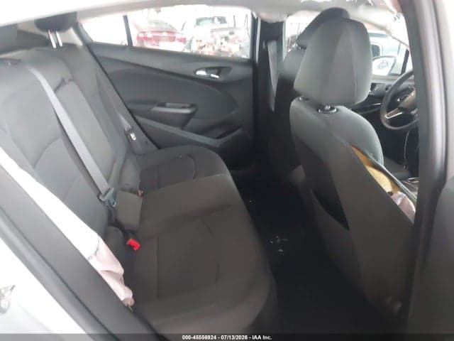 2017 CHEVROLET CRUZE LT AUTO 8