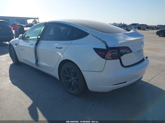 2021 TESLA MODEL 3 STANDARD RANGE PLUS REAR-WHEEL DRIVE 3