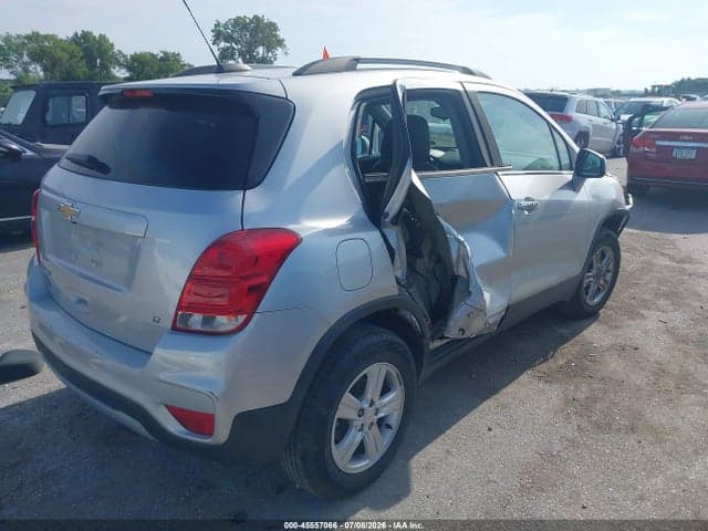 2019 CHEVROLET TRAX LT 4