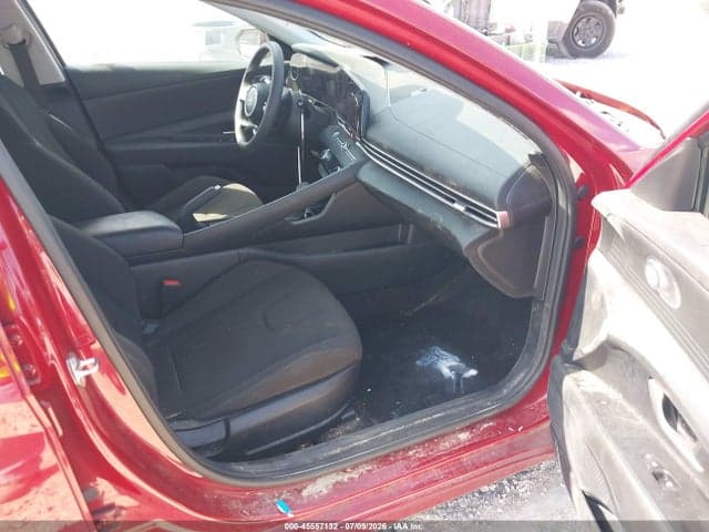 2024 HYUNDAI ELANTRA SEL 5