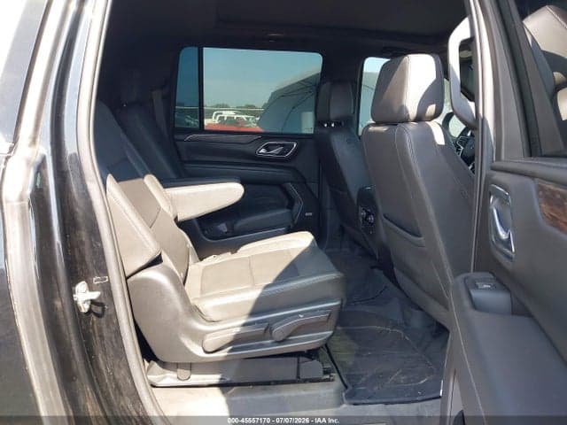 2023 CHEVROLET SUBURBAN 4WD LT 8